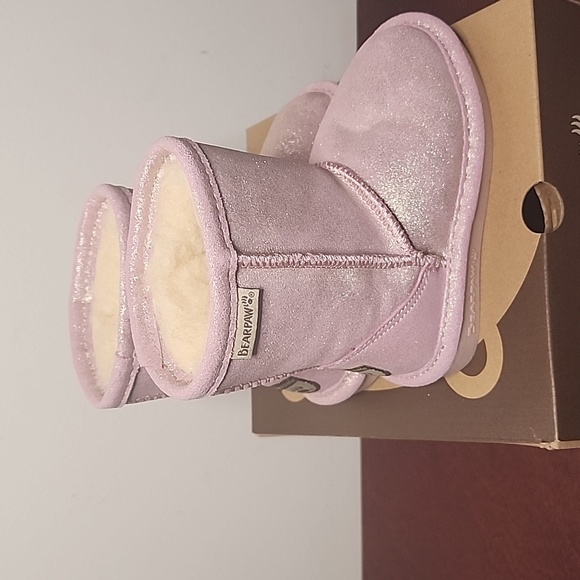 Bearpaw - Picture 2 of 5